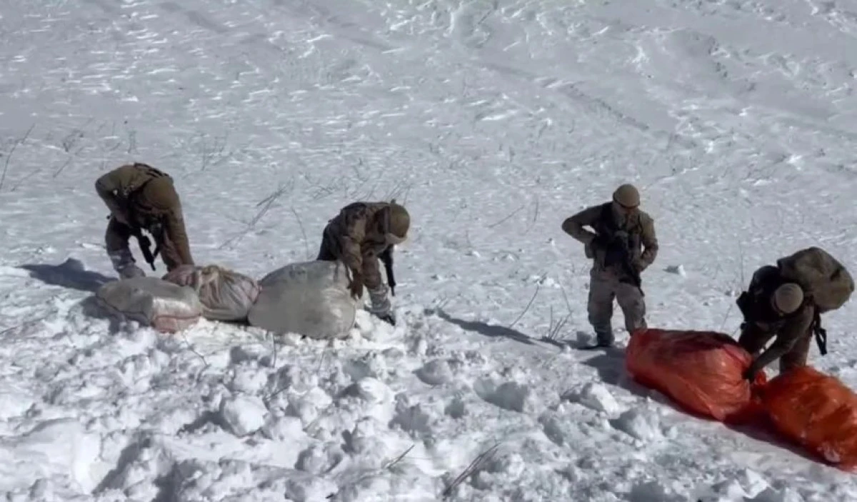 Hakkari&rsquo;de 348 kilogram uyuşturucu madde ele ge&ccedil;irildi