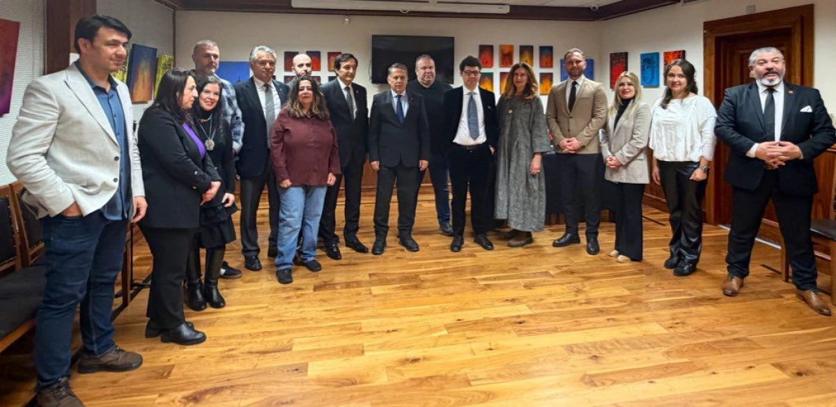 KGK Londra&rsquo;da diaspora gazetecilerini buluşturdu