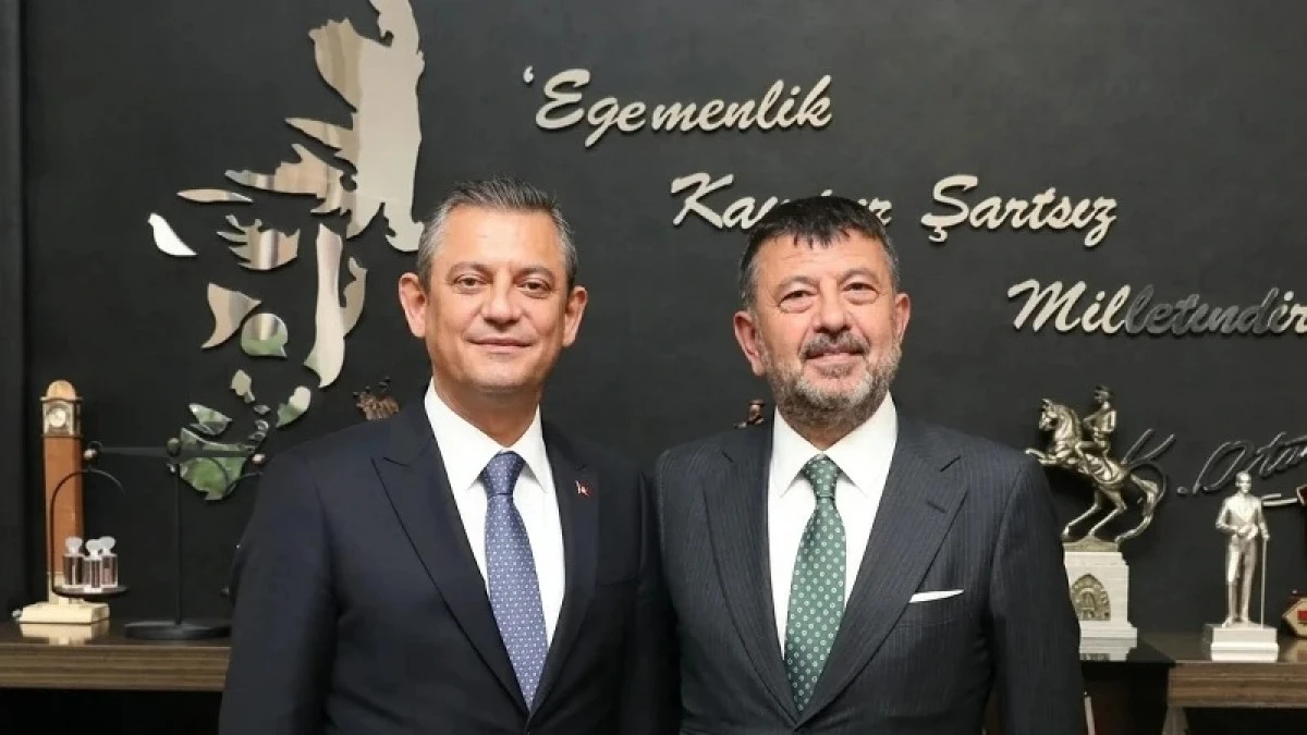 &Ouml;zg&uuml;r &Ouml;zel ve Veli Ağbaba hakkında 'r&uuml;şvet alma' su&ccedil;undan fezleke: Dokunulmazlıklarının kaldırılması istendi