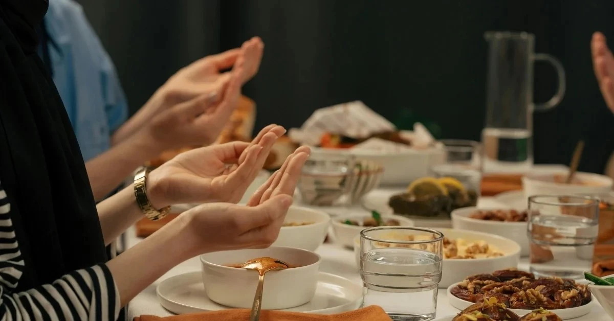 Ramazanda d&uuml;nya genelinde oru&ccedil; 12-15 saat s&uuml;recek