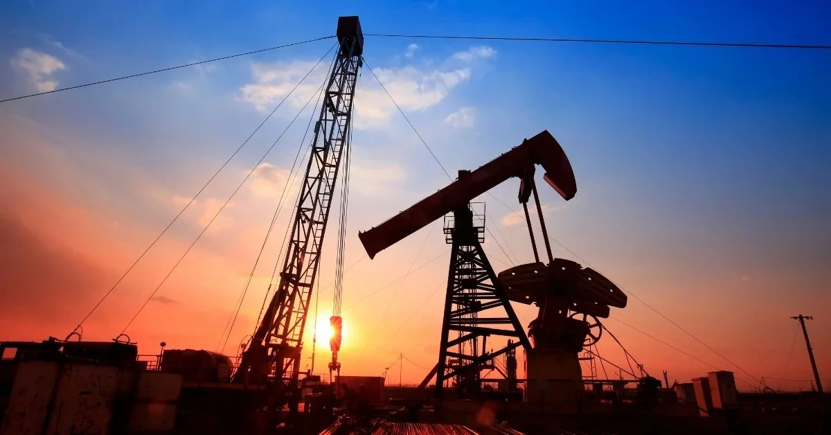 Savaş petrol&uuml; vurdu: Fiyatlar 110 doları aştı