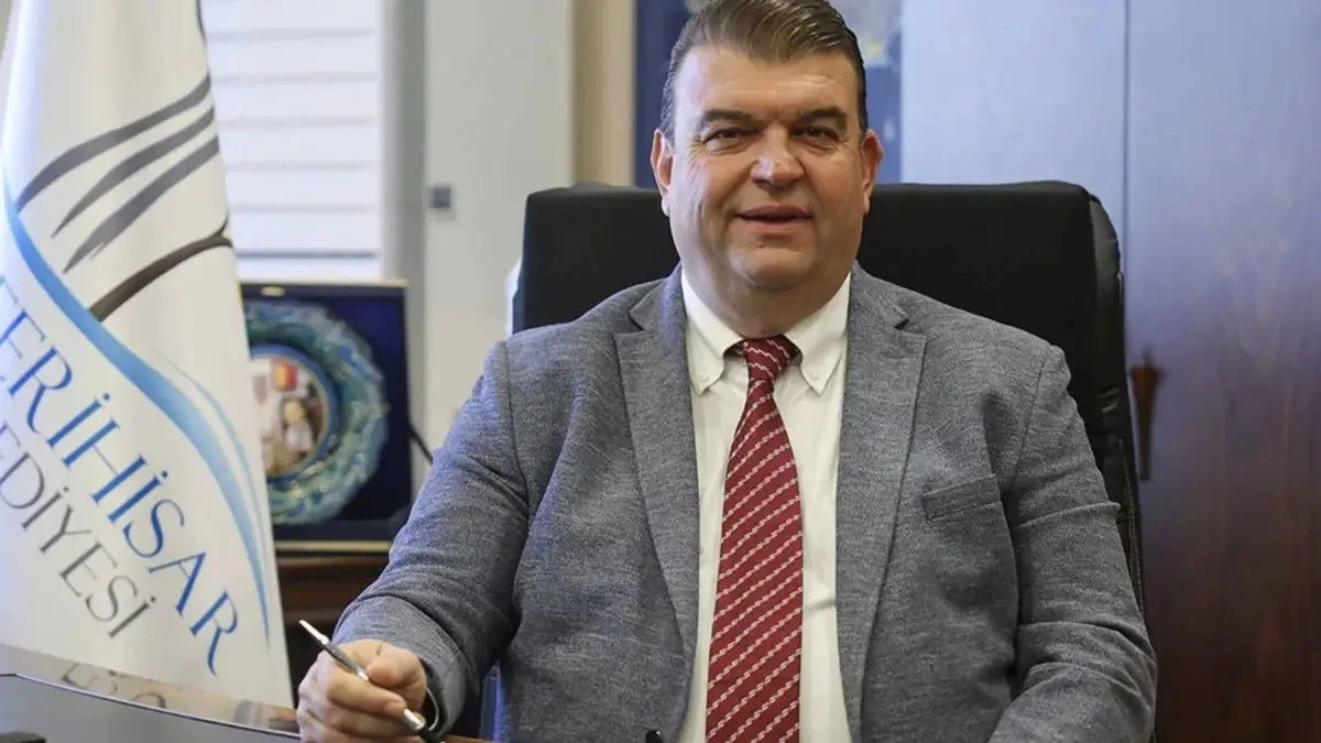Seferihisar Belediye Başkanı Yetişkin G&ouml;revden Uzaklaştırıldı