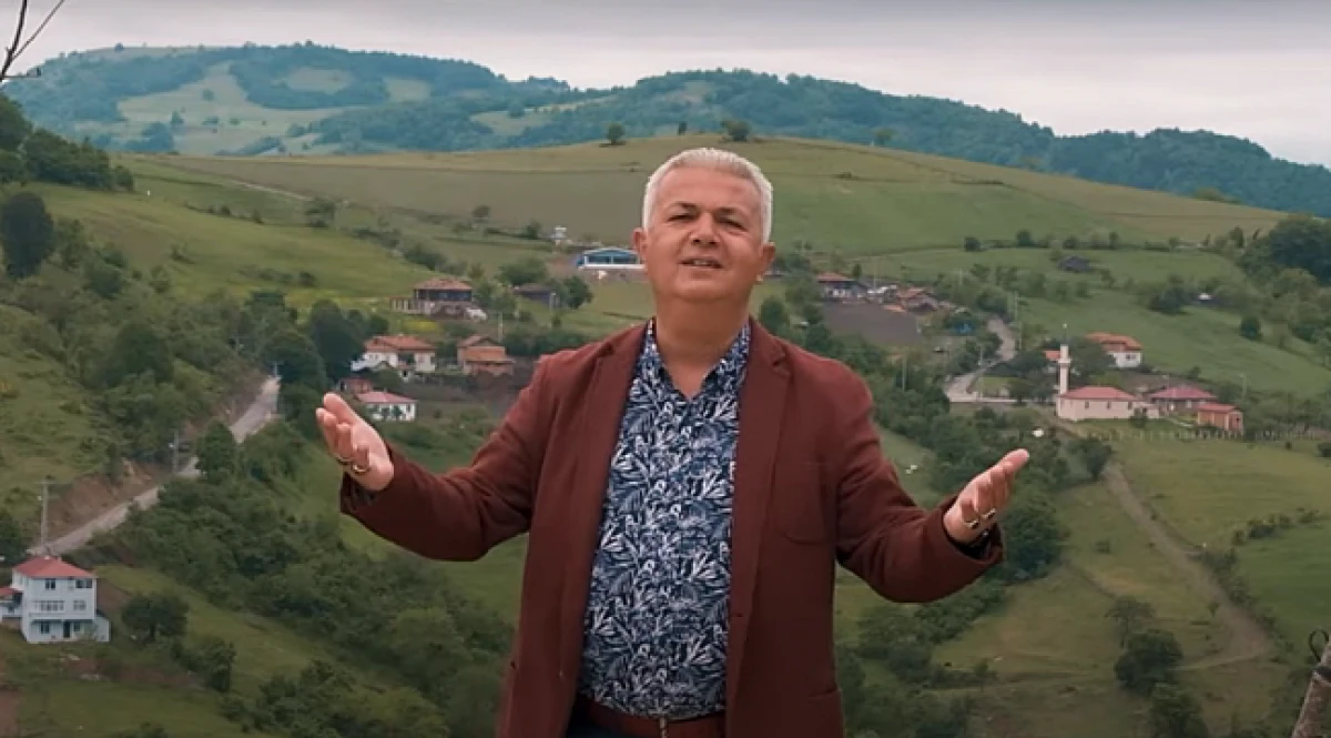 T&uuml;rk Halk M&uuml;ziği Sanat&ccedil;ısı Sami Korkmaz G&ouml;n&uuml;llere Dokunuyor