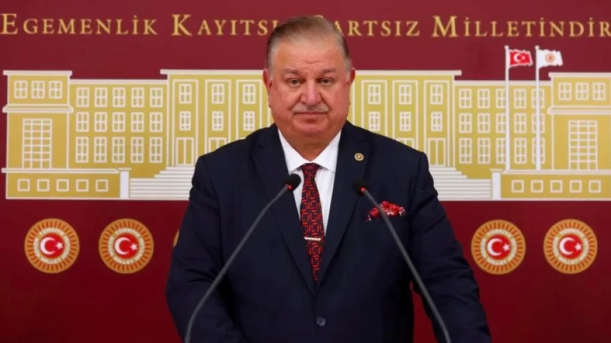 Yeniden Refah Partili Doğan Bekin&rsquo;den borsa ve fon krizi i&ccedil;in 10 soruluk &ouml;nerge